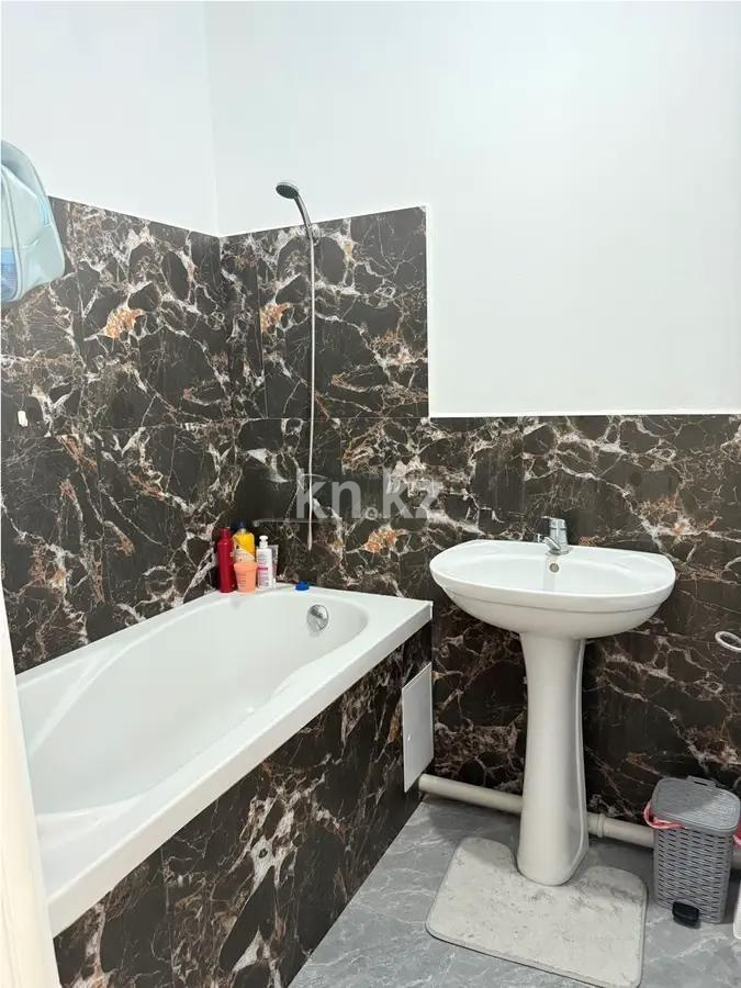 Продажа 1-комнатной квартиры, 35 м², ул. Омарова, дом  1 в Алматы - фото 3