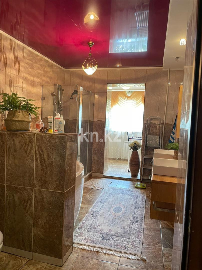 Продажа 3-комнатной квартиры, 114 м², мкр-н Степной-1 в Караганде - фото 10