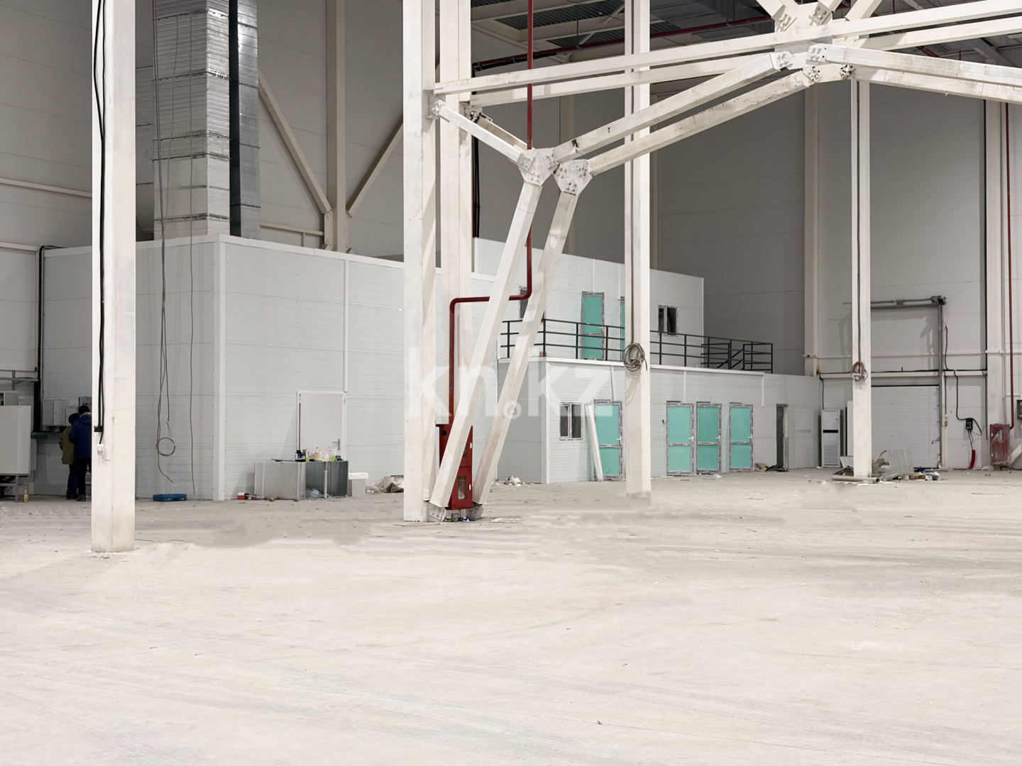 Аренда базы, 4667 м² - Аренда баз, складов и промышленной недвижимости в Казахстане - страница 2 фото 5 из 11