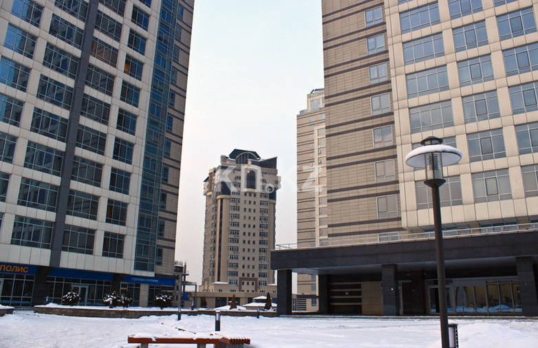 Продажа 3-комнатной квартиры, 98.2 м², бул. Бухар Жырау, дом  27/5 в Алматы - фото 10