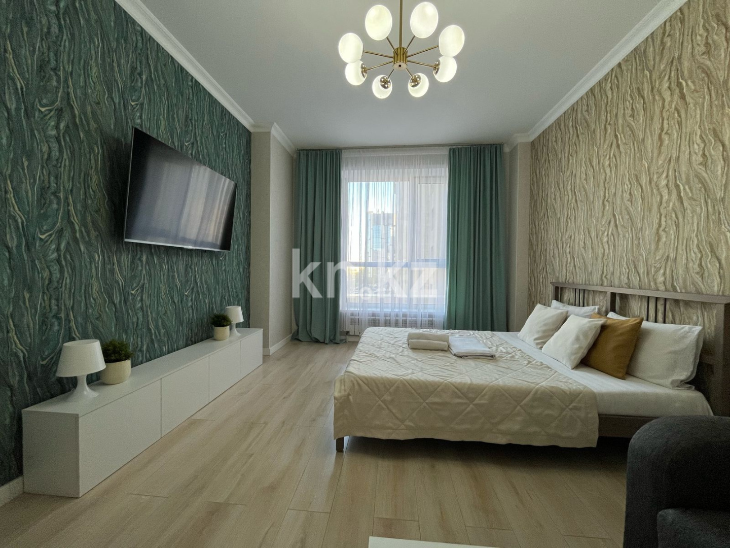 Аренда 2-комнатной квартиры посуточно, 55 м², ул. Керей, Жанибек хандар, дом  2/1 - Туран/Кардио-хирургическая больница/Онко-центр - Аренда  двухкомнатных квартир посуточно в Астане фото 1 из 14
