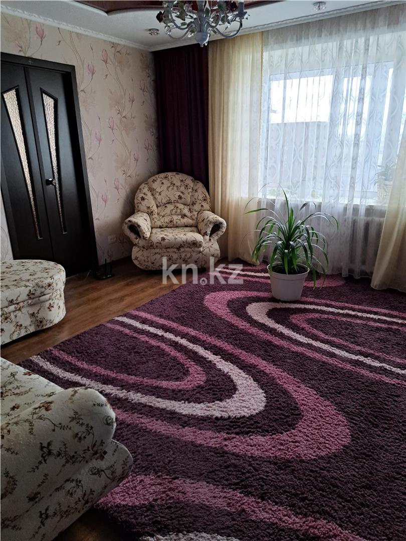 Продажа 3-комнатной квартиры, 55 м², 7-й мкр. - Продажа офисных и торговых помещений в Акмолинской области фото 1 из 20