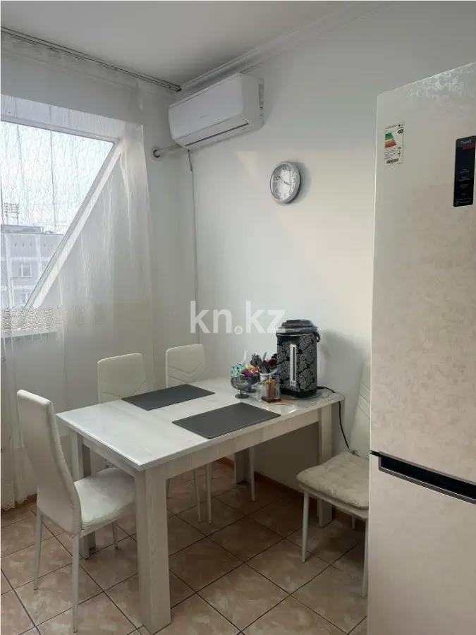 Продажа 3-комнатной квартиры, 74 м², ул. Тургута Озала, дом  84А в Алматы - фото 4