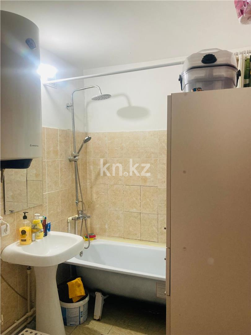 Продажа 3-комнатной квартиры, 83 м², ул. Ашимова в Караганде - фото 11