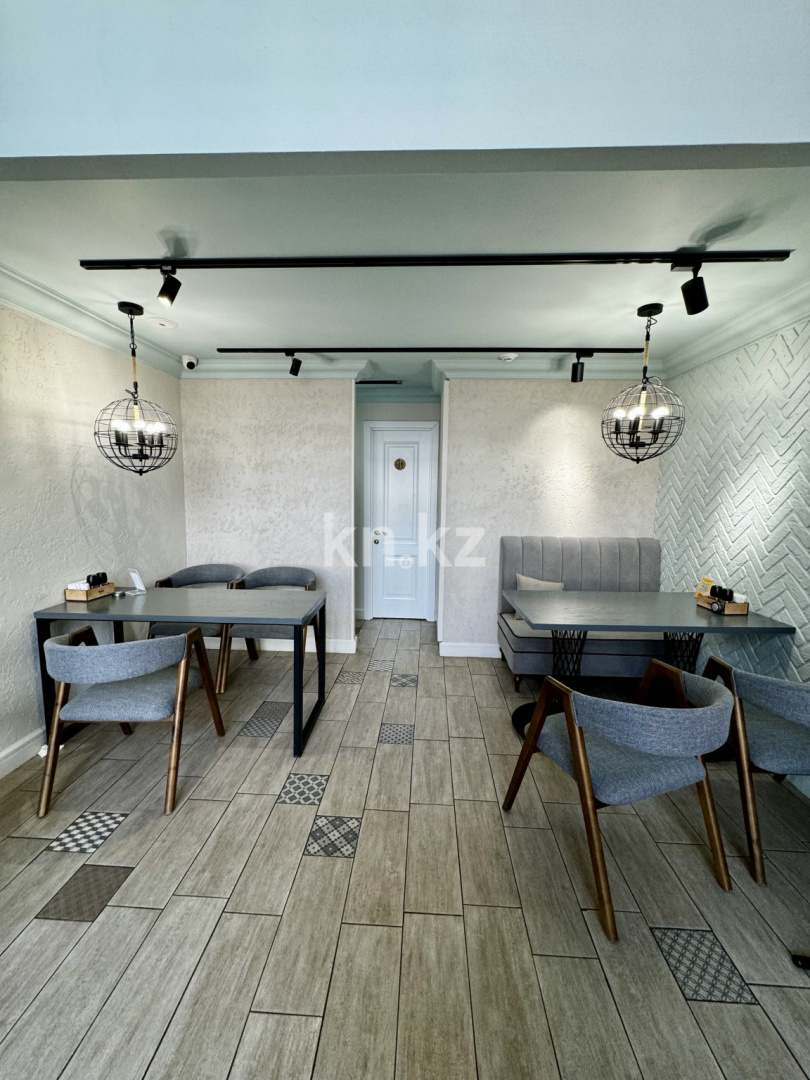 Продажа , 300 м², ул. Чкалова - Продажа офисных и торговых помещений в Караганде фото 6 из 17