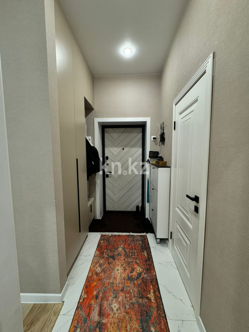 Продажа 2-комнатной квартиры, 40 м², мкр-н Голубые Пруды, дом  456/2 в Караганде - фото 13