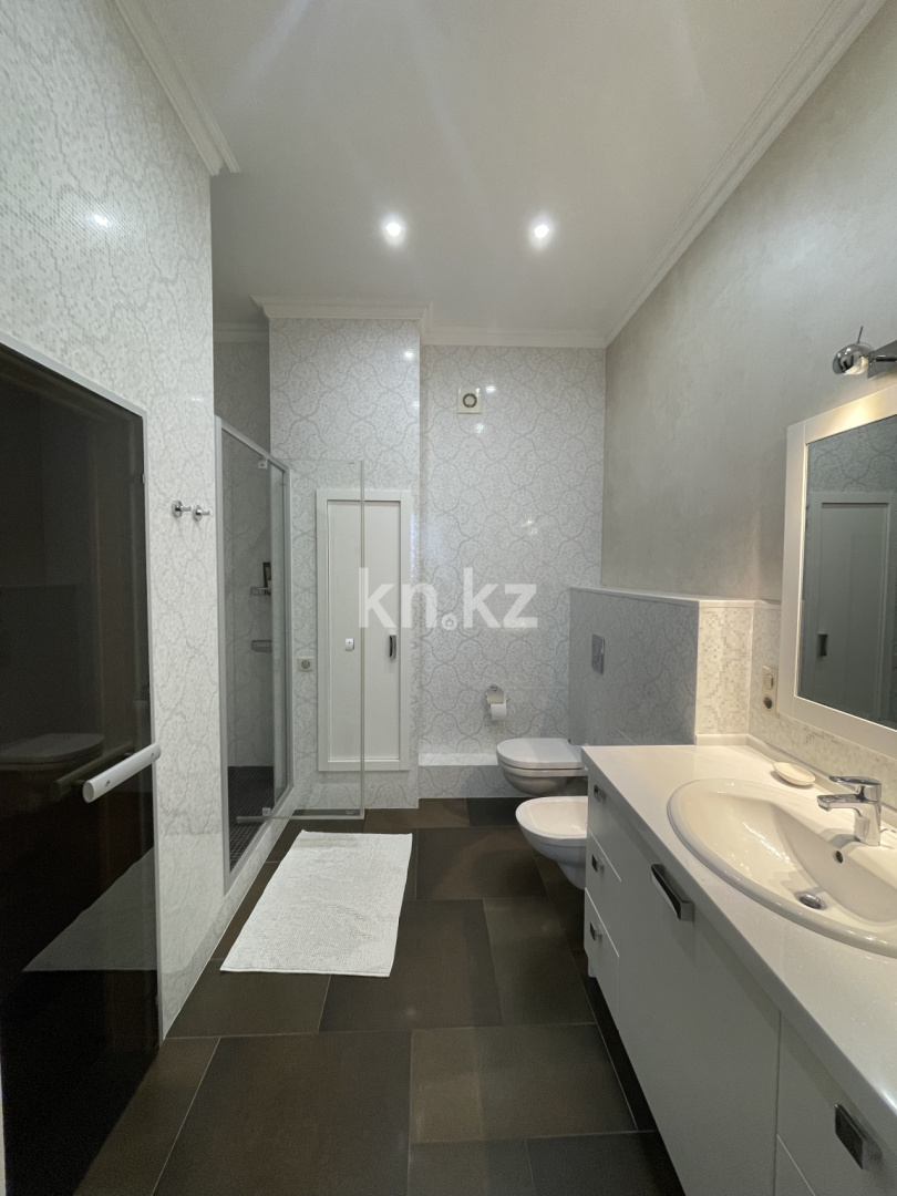 Аренда 5-комнатной квартиры, 215 м², ул. Мухамедханова, дом  7/1 - пр. Туран - Аренда квартир помесячно в Астане фото 28 из 40