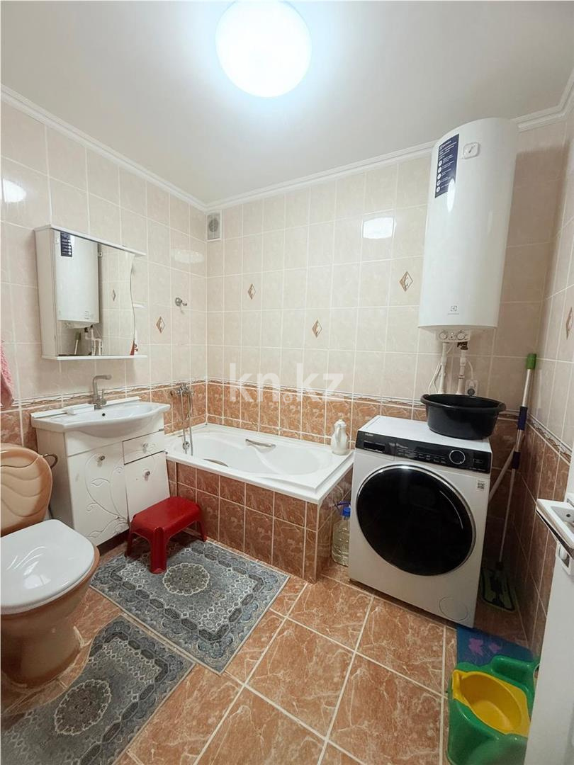 Продажа 4-комнатной квартиры, 76 м², ул. Университетская - Продажа  четырехкомнатных квартир в Караганде фото 10 из 11