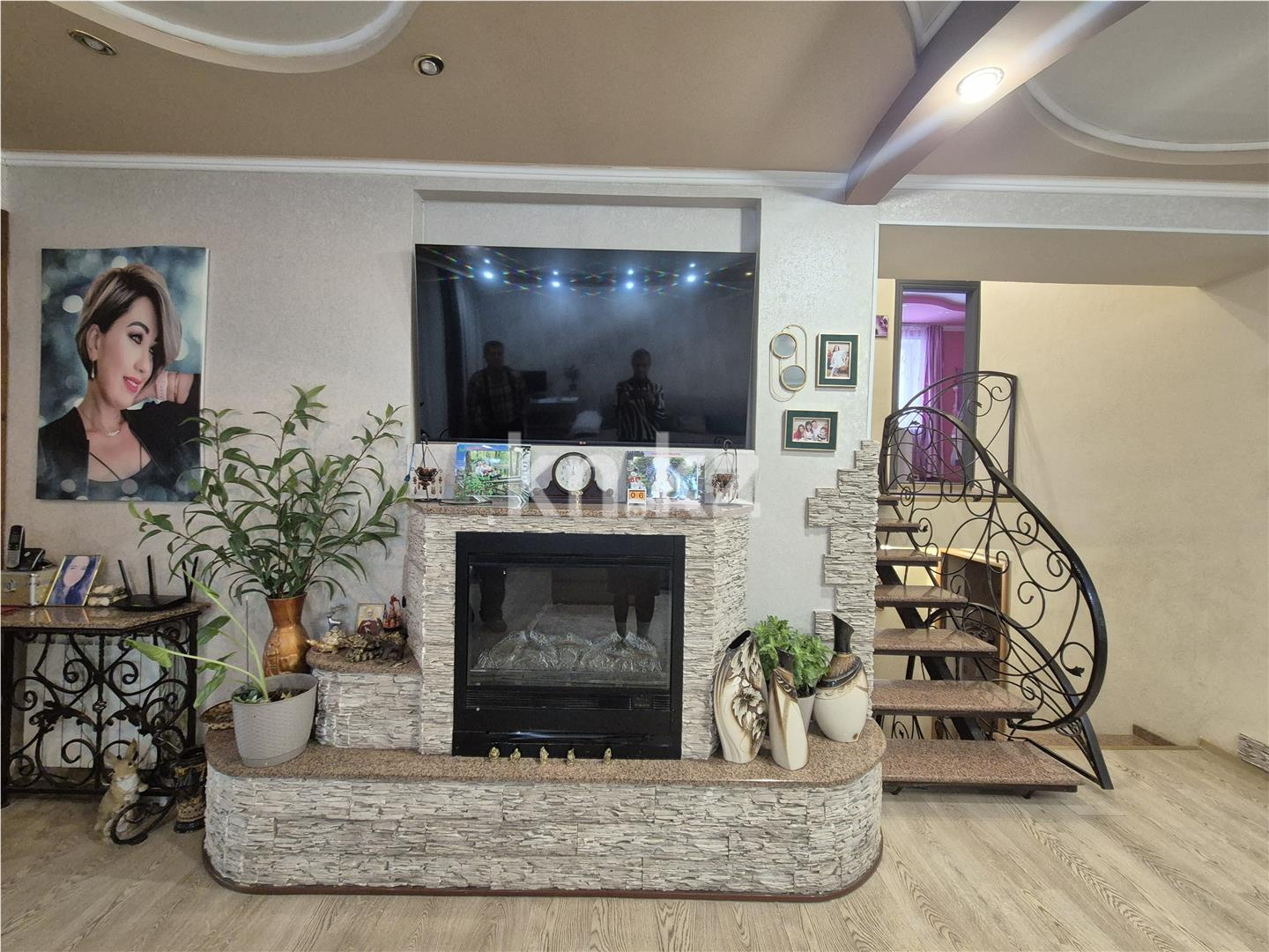 Продажа 4-комнатного дома, 164 м², 9А мкр., дом  27 - Продажа квартир в Темиртау фото 1 из 24