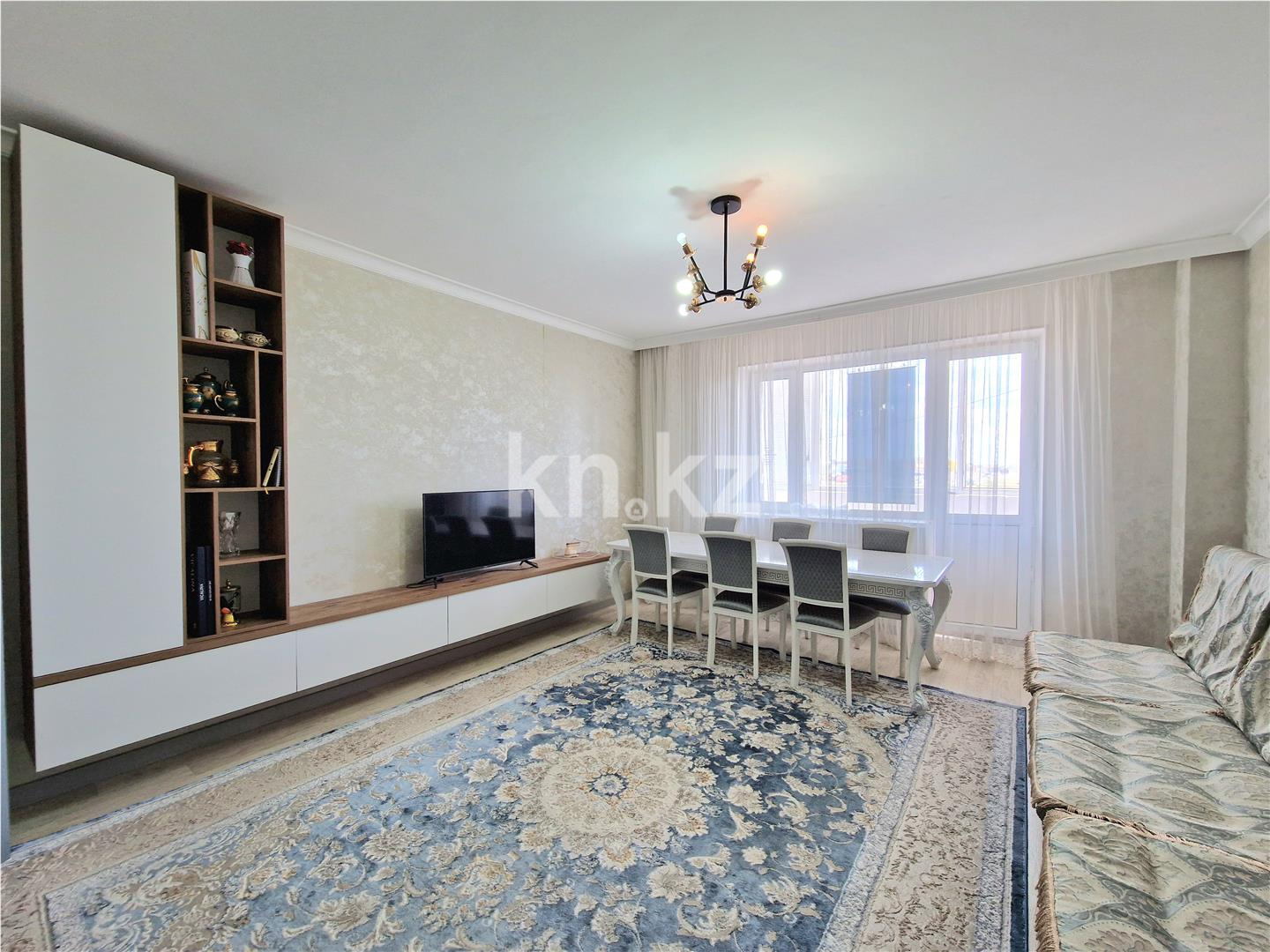 Продажа 2-комнатной квартиры, 70 м² - Продажа недвижимости в Караганде - страница 2 фото 1 из 12