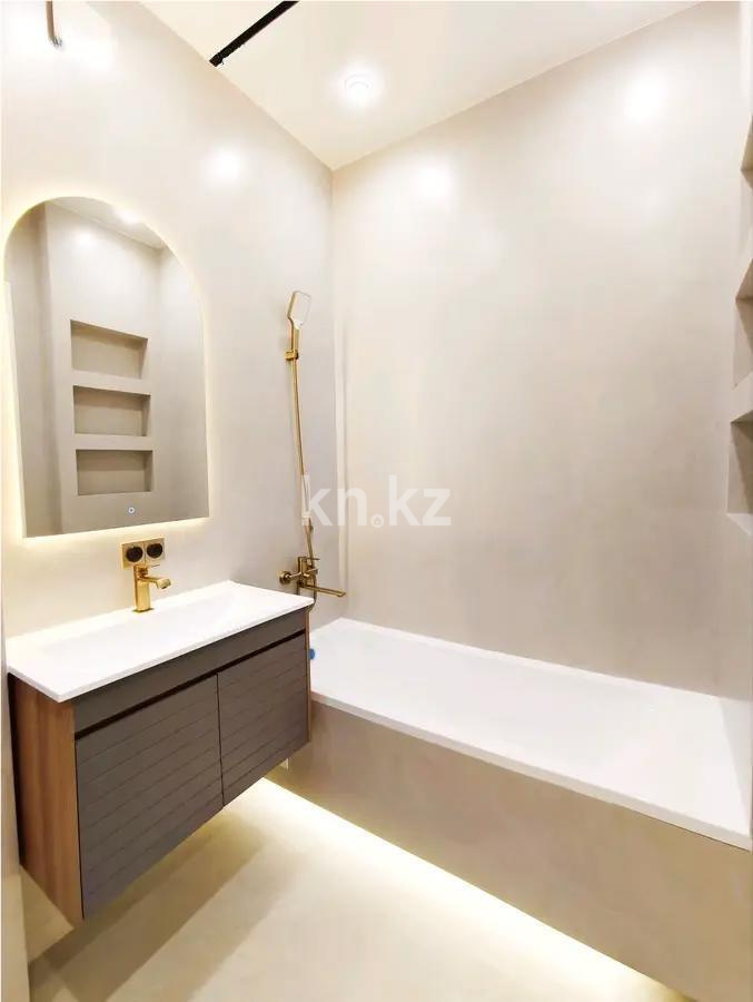 Продажа 3-комнатной квартиры, 70 м², ул. Е-15, дом  13 в Астане - фото 5