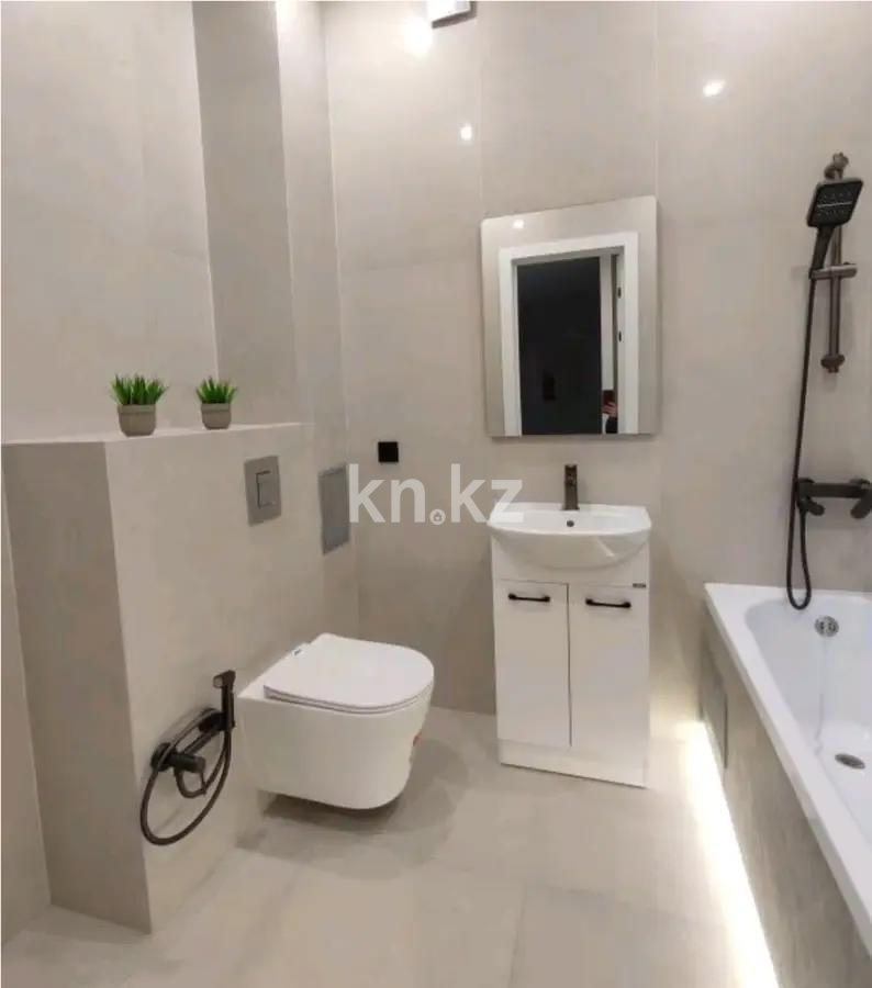 Продажа 3-комнатной квартиры, 71 м², ул. Утеген батыра, дом  11в в Алматы - фото 7