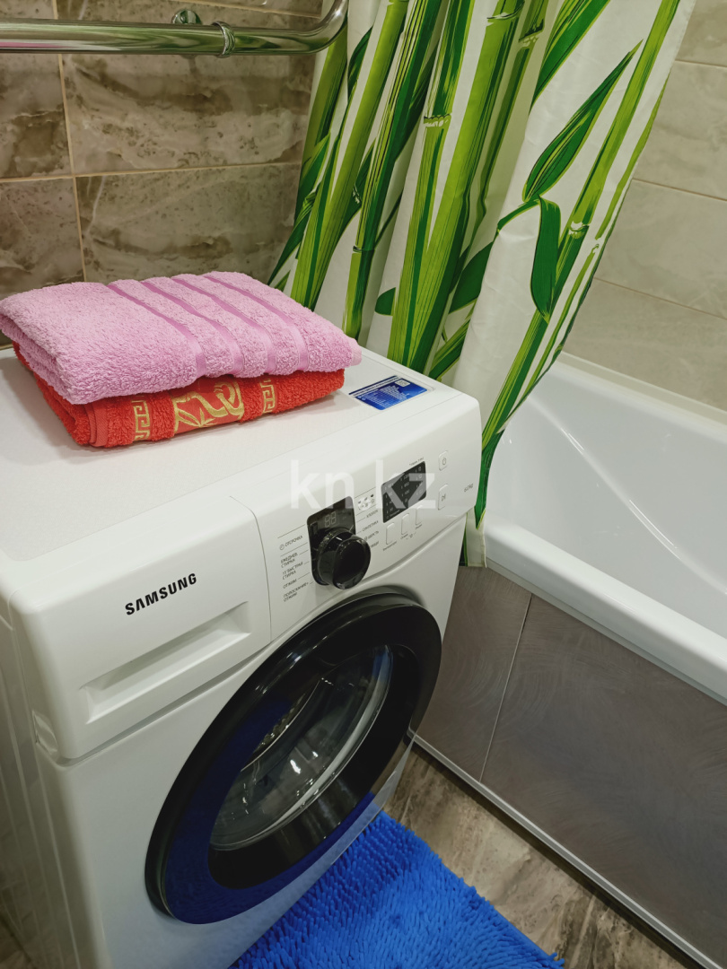 Аренда 2-комнатной квартиры посуточно, 60 м², ул. Набережная Славского, дом  14 - Аренда квартир посуточно в Усть-Каменогорске фото 10 из 12