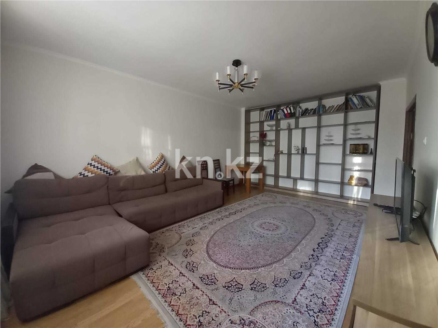 Продажа 3-комнатной квартиры, 91.8 м², пр. Кошкарбаева - Продажа квартир в Астане фото 1 из 11