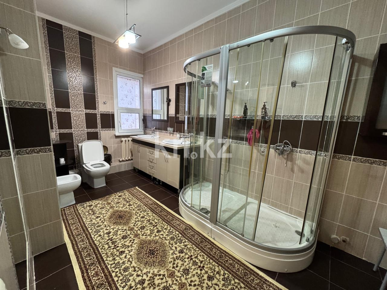 Аренда 8-комнатного дома, 400 м², ул. Кыз-Жибек - Аренда квартир помесячно в Казахстане фото 30 из 35