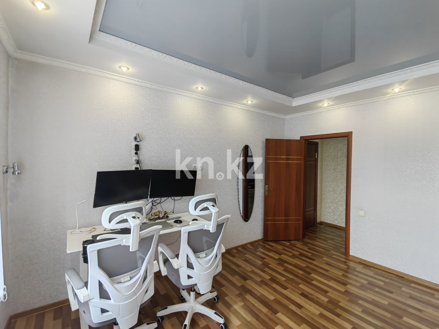 Продажа 4-комнатной квартиры, 122 м², пр. Республики, дом  40 - Продажа  четырехкомнатных квартир в Караганде фото 12 из 32