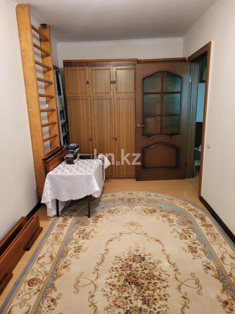 Аренда 3-комнатной квартиры, 67 м², ул. Карасай батыра, дом  90/92 - ул. Мичурина - Аренда  трехкомнатных квартир помесячно в Алматы без посредников фото 4 из 10