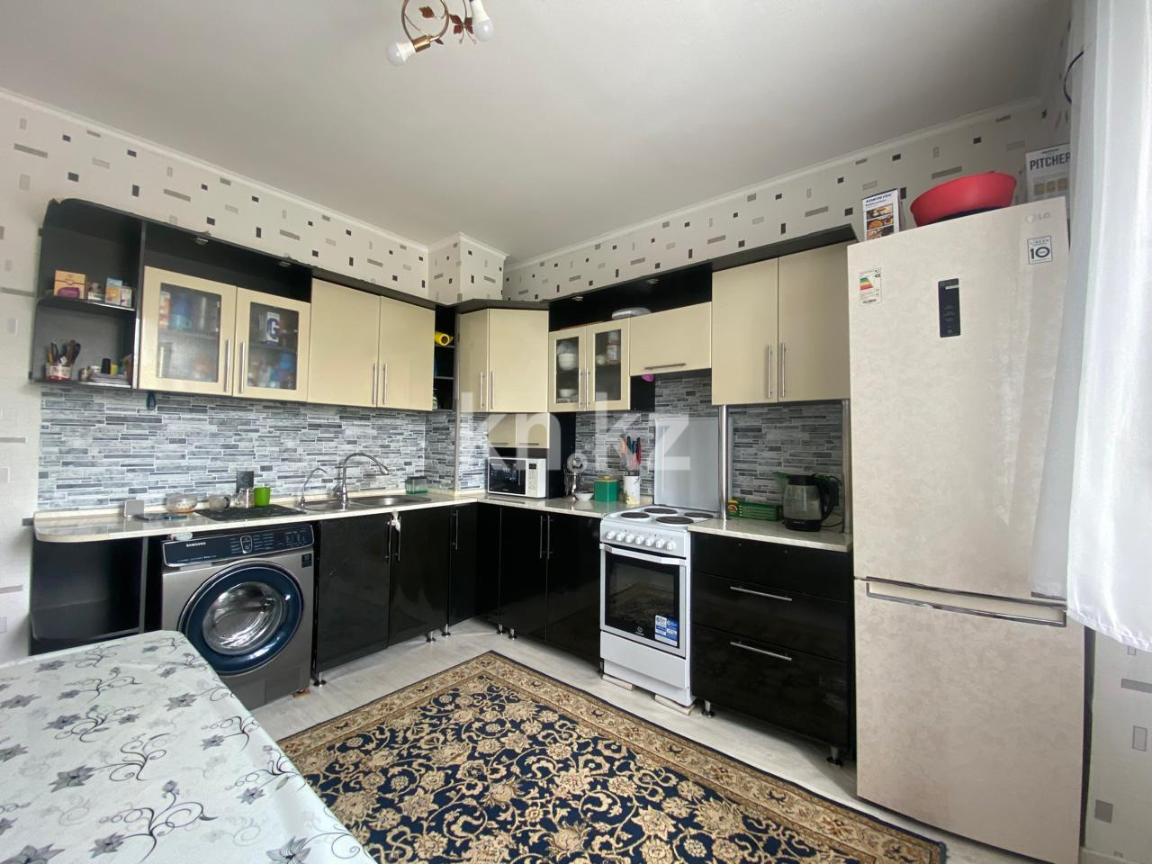 Продажа 3-комнатной квартиры, 81 м², ул. Сарыарка в Караганде - фото 12