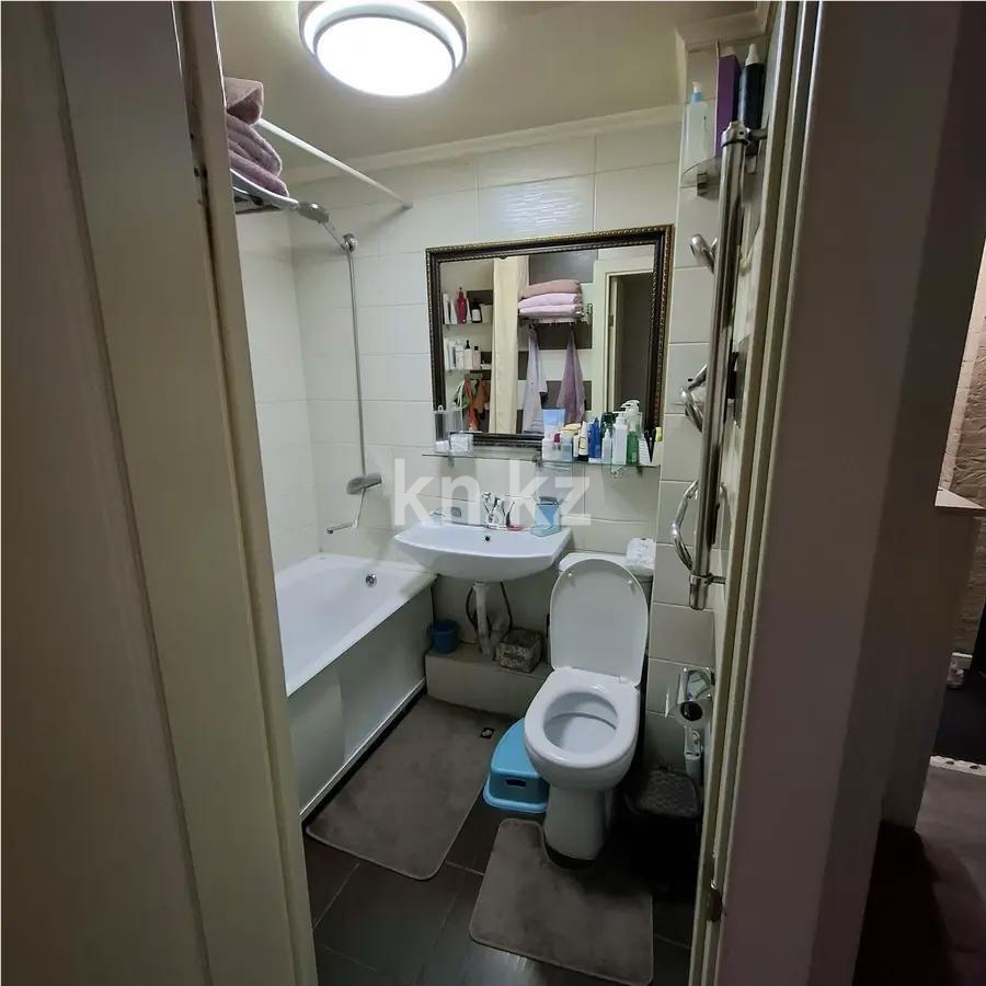 Продажа 2-комнатной квартиры, 45.8 м², мкр-н 10, дом  13 - Продажа  двухкомнатных квартир в Алматы без посредников с фото фото 4 из 4