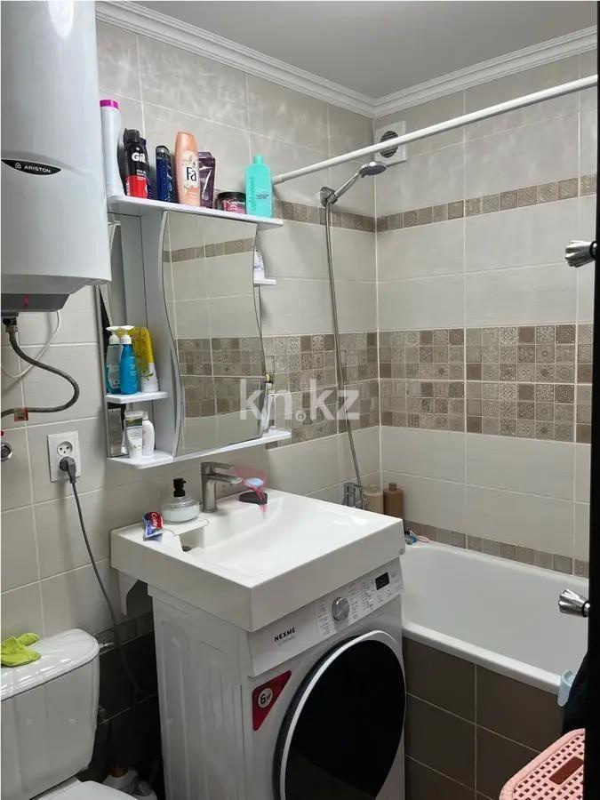 Продажа 3-комнатной квартиры, 65 м², мкр-н 17, дом  42 в Караганде - фото 4