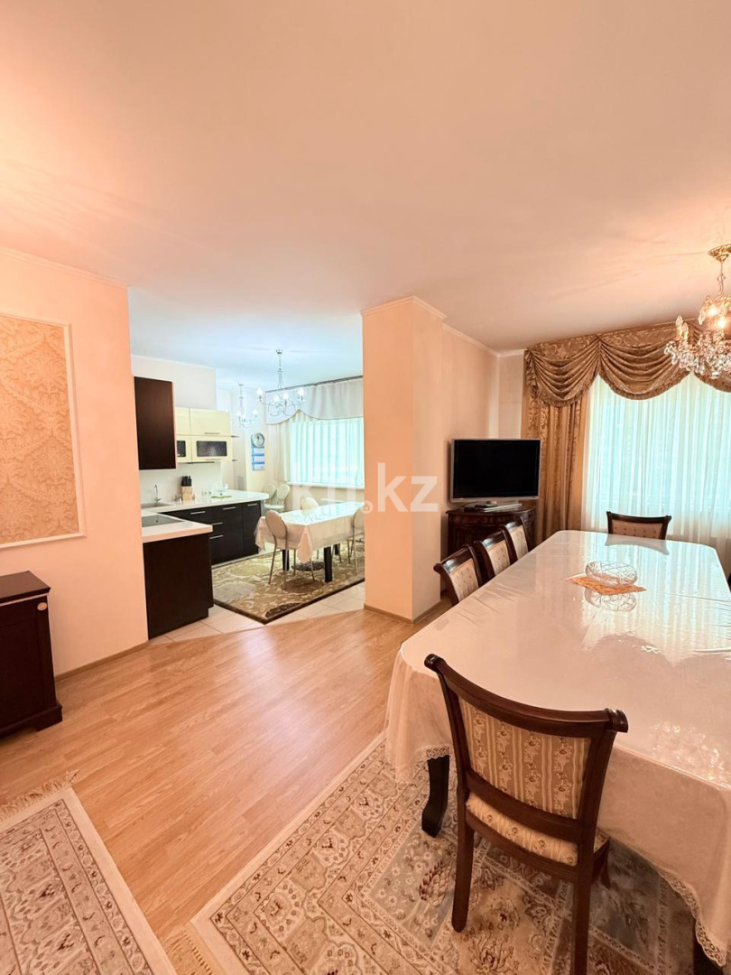 Продажа 3-комнатной квартиры, 130 м², ул. Достык, дом  5/1 - ул. Сауран в Астане - фото 26