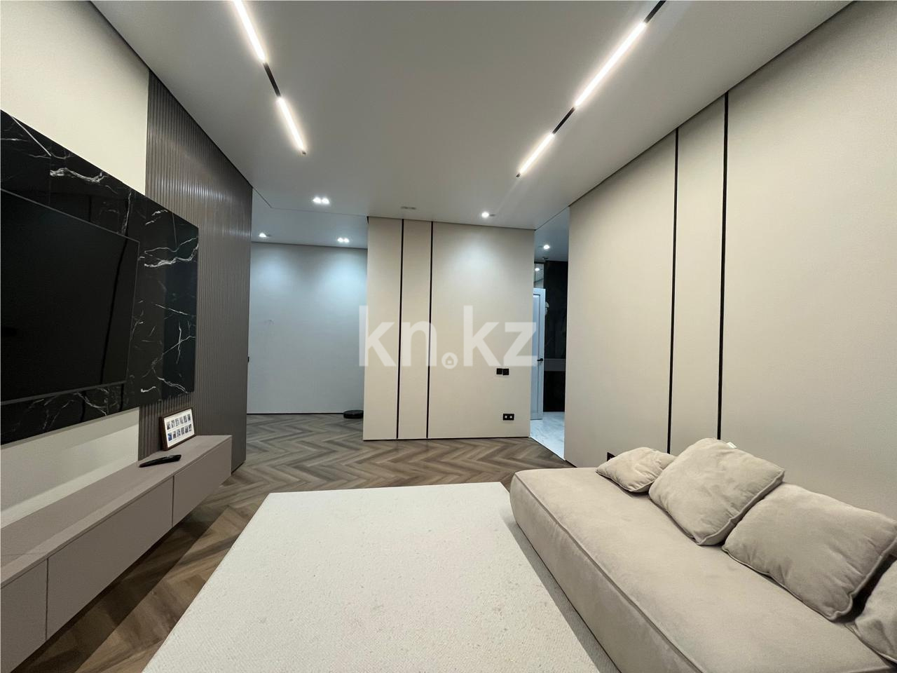 Продажа 3-комнатной квартиры, 100 м², ул. Ашимова, дом  15 - Продажа  трехкомнатных квартир в Караганде фото 2 из 17