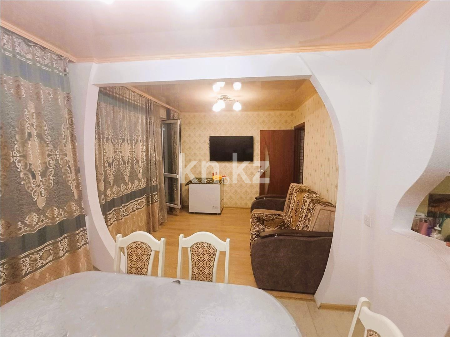 Продажа 4-комнатной квартиры, 77 м², 1 кв-л - Продажа квартир в Караганде фото 2 из 14