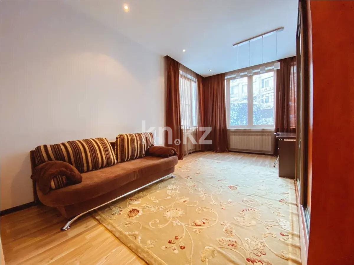 Продажа 4-комнатной квартиры, 200 м² в Алматы