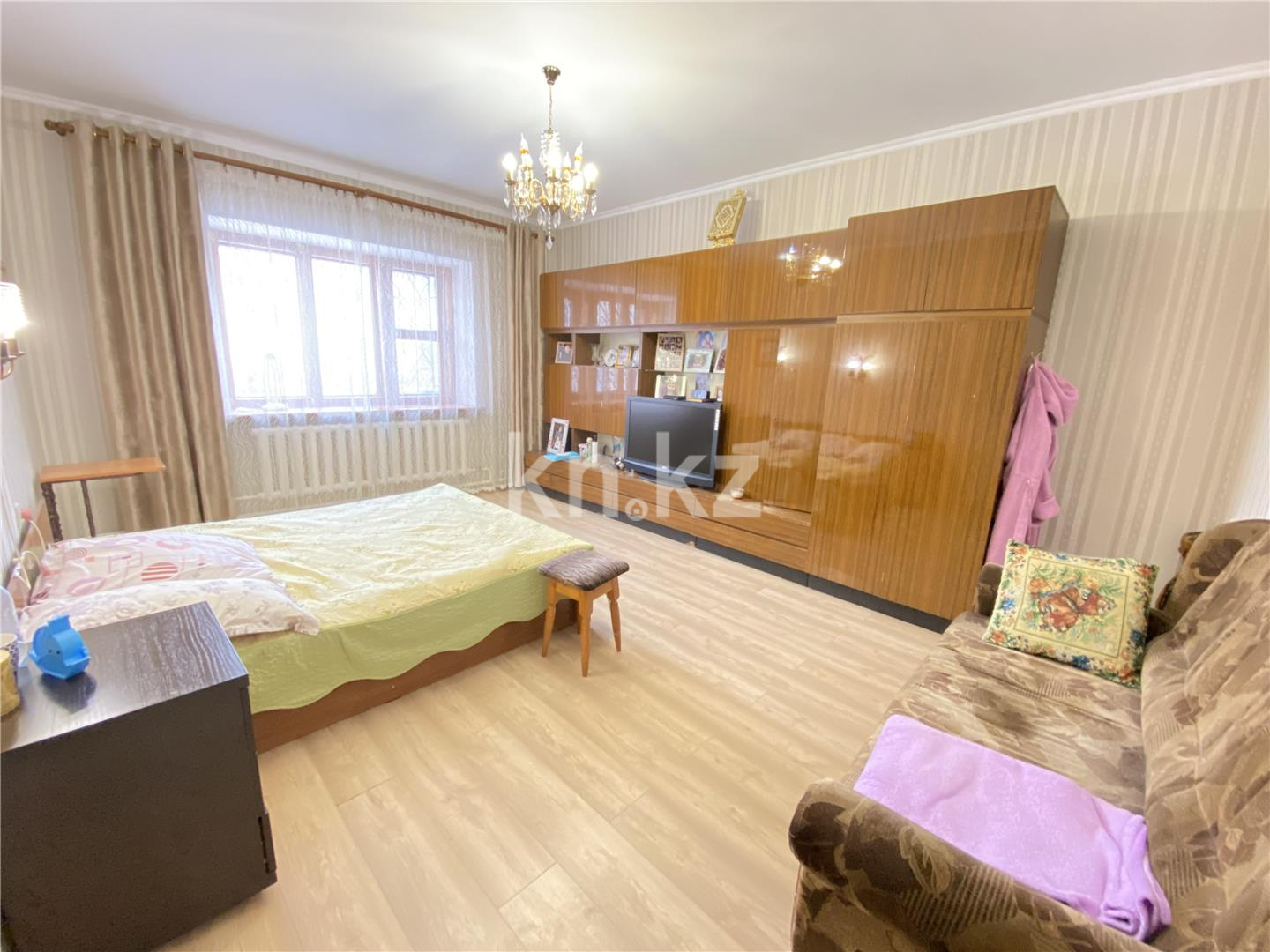 Продажа 7-комнатного дома, 372 м², ул. Аманжолова в Караганде - фото 4