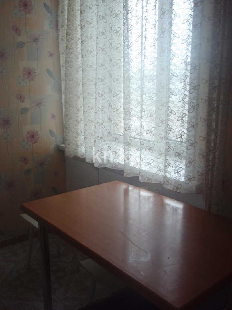 Аренда 2-комнатной квартиры посуточно, 50 м², в/ч Сокол - Аренда жилой и коммерческой недвижимости в Уральске фото 4 из 5