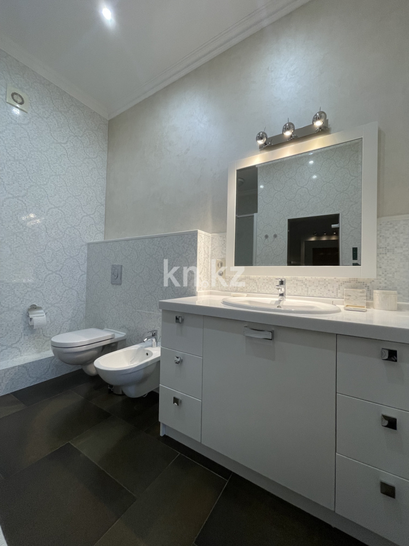 Аренда 5-комнатной квартиры, 215 м², ул. Мухамедханова, дом  7/1 - пр. Туран - Аренда квартир помесячно в Астане фото 26 из 40