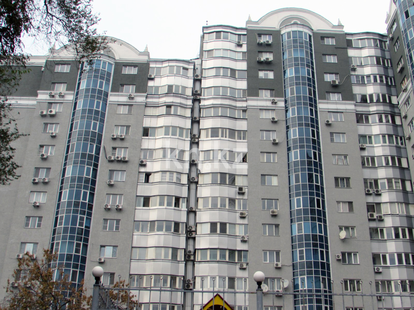 Продажа 2-комнатной квартиры, 83.5 м², ул. Сатпаева, дом  9б в Алматы - фото 10