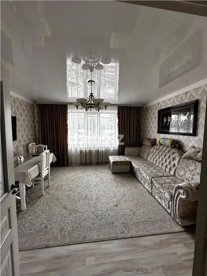 Продажа 3-комнатной квартиры, 64 м², мкр-н 19, дом  75 - Продажа  трехкомнатных квартир в Караганде без посредников фото 1 из 7