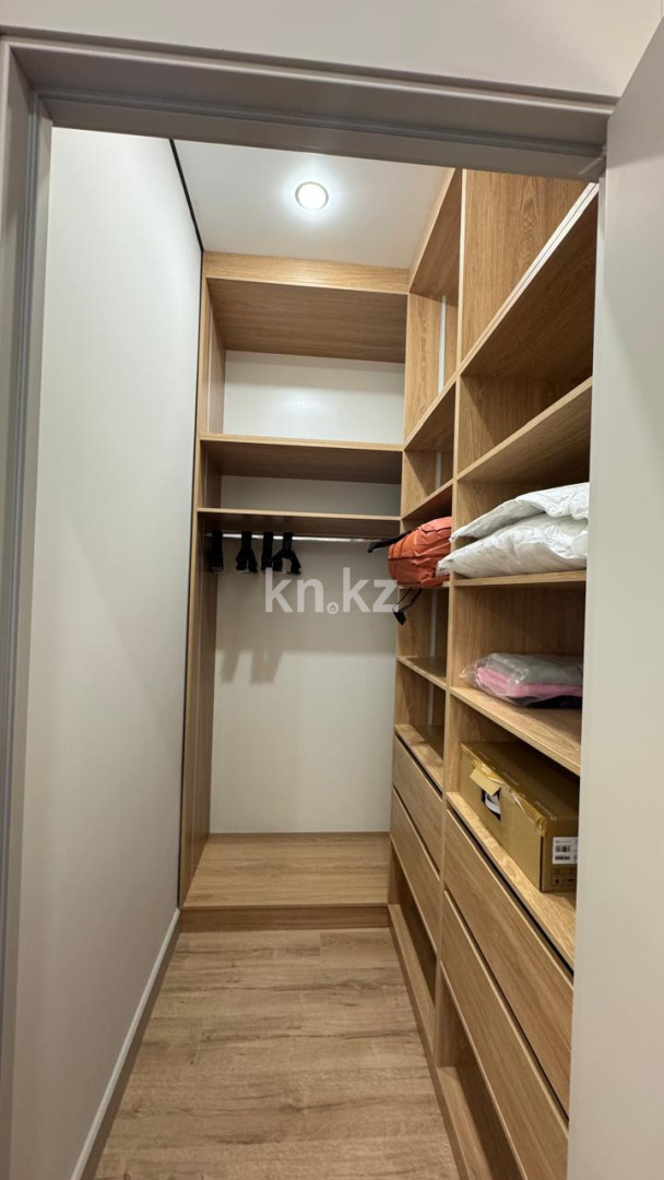 Аренда 3-комнатной квартиры, 90 м², пр. Аль-Фараби - Аренда  трехкомнатных квартир помесячно в Алматы фото 11 из 14