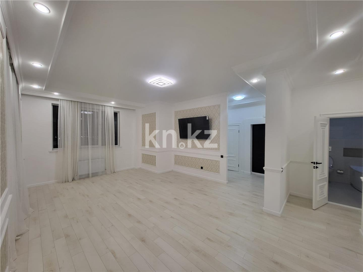 Продажа 4-комнатной квартиры, 119 м², ул. Храпатого в Астане - фото 2