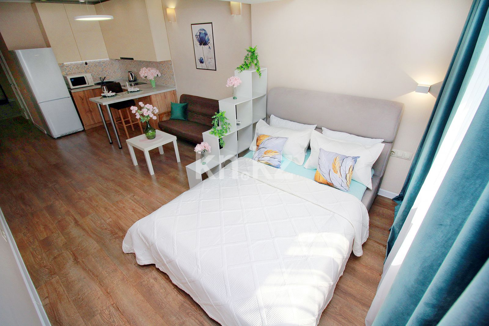 Аренда 1-комнатной квартиры посуточно, 55 м², ул. Тулебаева, дом  49/1, блок 2 - Аренда квартир посуточно в Алматы с фото фото 1 из 17