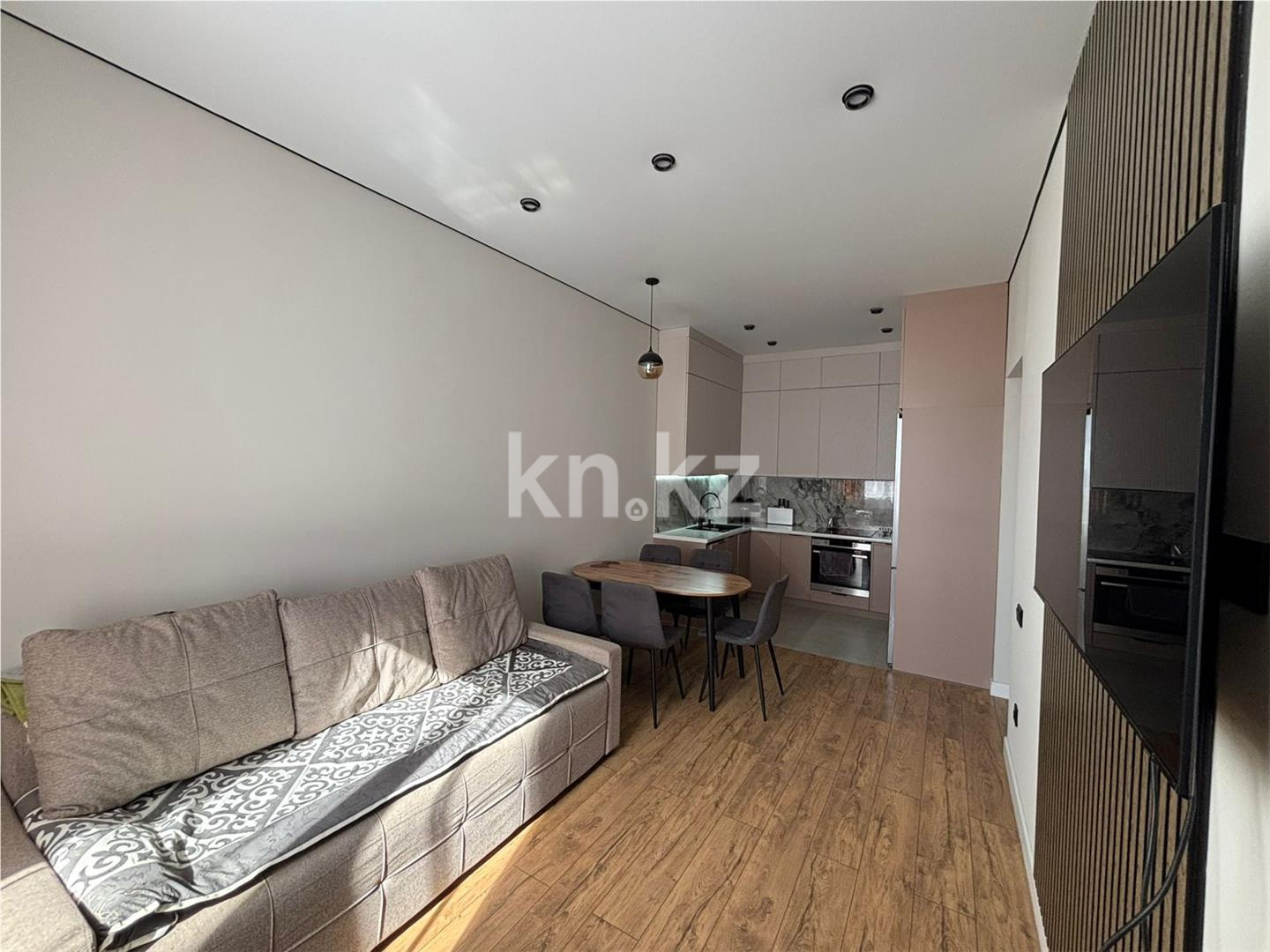 Продажа 2-комнатной квартиры, 69 м², ул. Муканова - Продажа  двухкомнатных квартир в Караганде фото 1 из 9