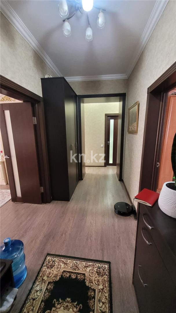 Продажа 3-комнатной квартиры, 82 м², ул. Абая в Караганде - фото 11