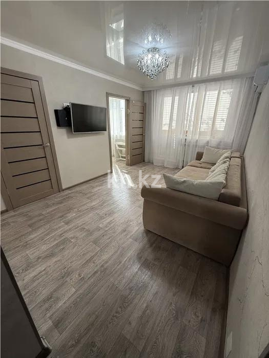 Продажа 3-комнатной квартиры, 47 м², ул. Ленинградская, дом  69 - Продажа квартир в Шахтинске без посредников фото 1 из 6