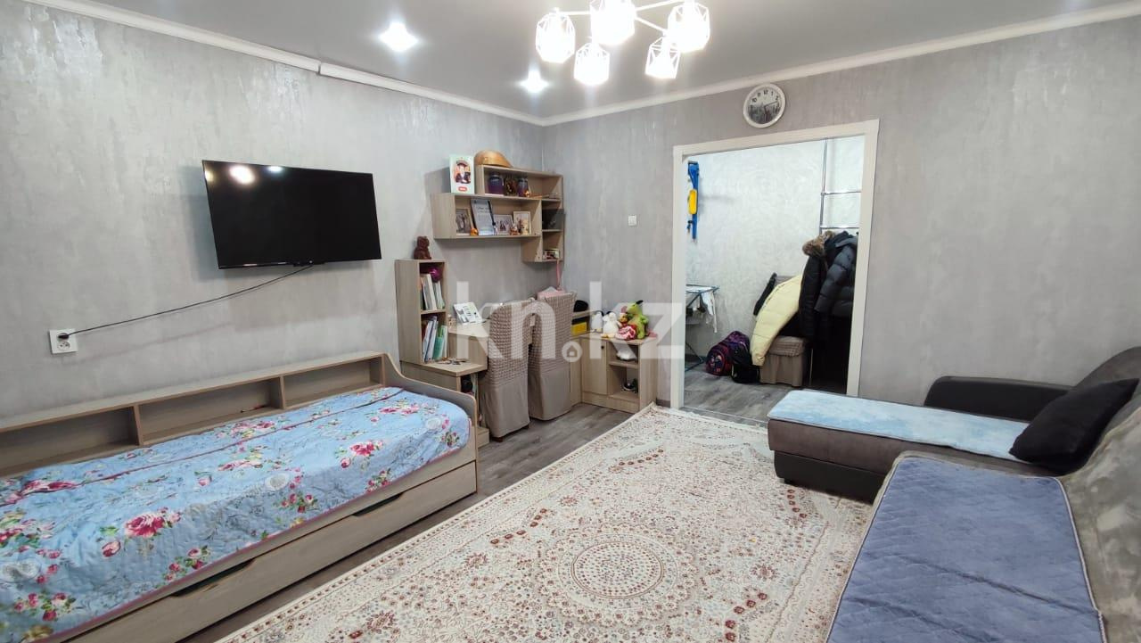 Продажа 2-комнатной квартиры, 53 м², мкр-н Шахтерский - Продажа  двухкомнатных квартир в Караганде фото 2 из 11