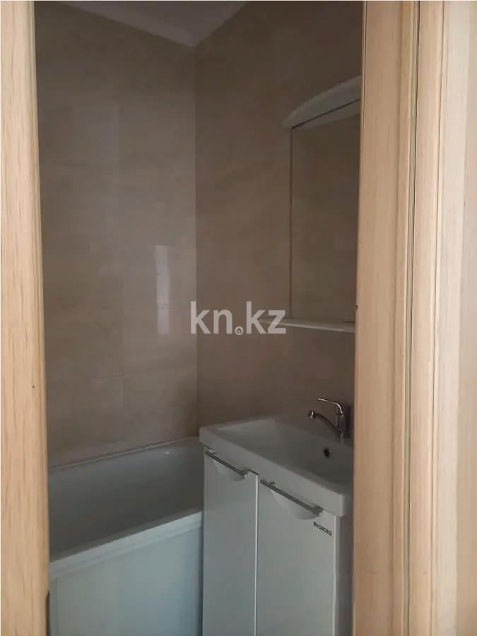 Продажа 3-комнатной квартиры, 63 м², мкр-н Орбита-1, дом  4/8 - Продажа  трехкомнатных квартир в Караганде фото 4 из 5