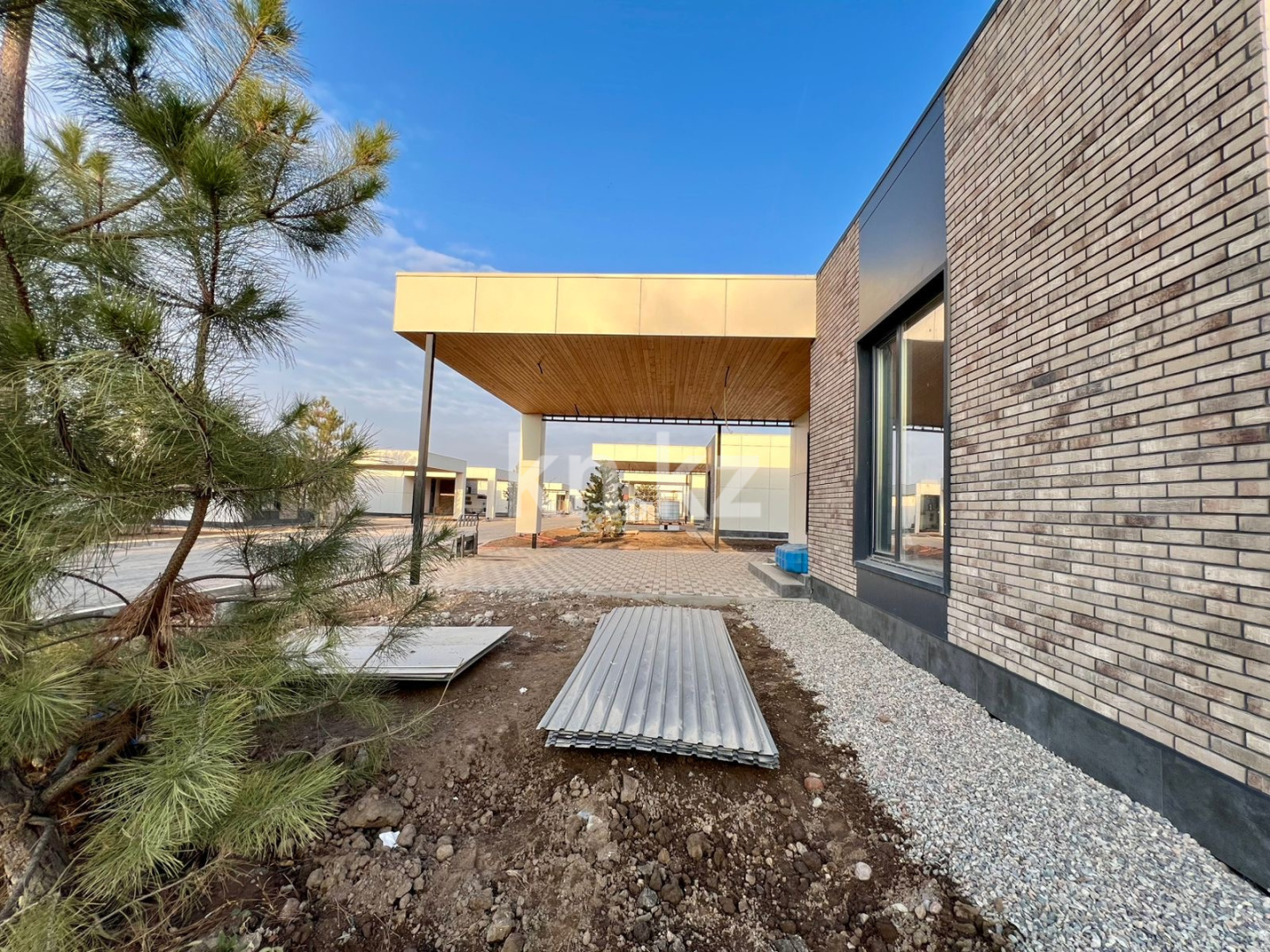 Продажа 3-комнатного дома, 201 м², ул. Новостройка - Продажа квартир в Алматы фото 11 из 19