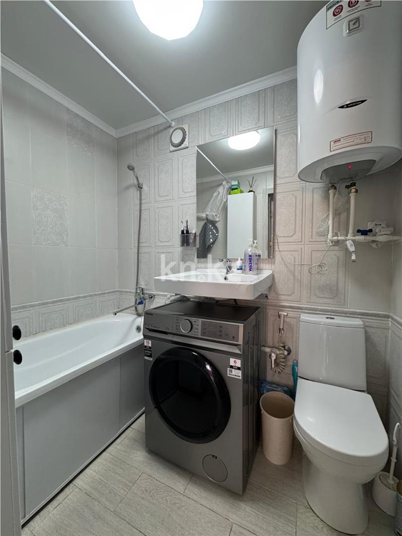 Продажа 3-комнатной квартиры, 50 м², ул. Аманжолова в Караганде - фото 9