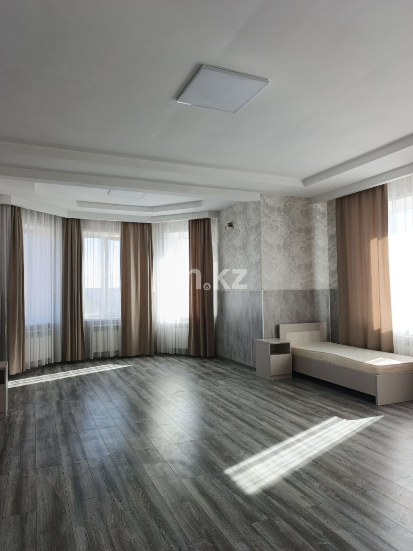 Продажа 7-комнатного дома, 470.3 м² - Продажа домов, коттеджей в Караганде - страница 4 фото 18 из 19