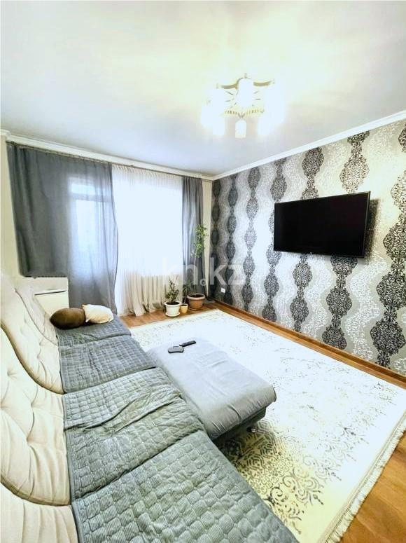Продажа 3-комнатной квартиры, 80 м², пр. Шахтеров - Продажа  трехкомнатных квартир в Караганде фото 1 из 12