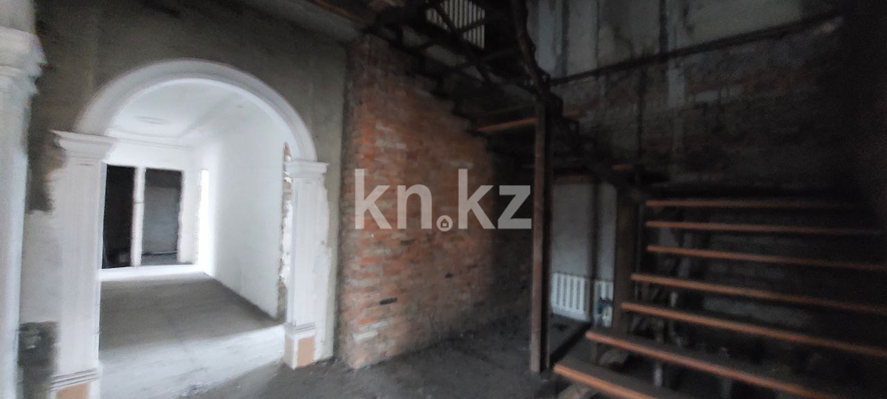 Продажа 9-комнатного дома, 517.9 м², Досжанова, дом  9 - Продажа квартир в Костанае фото 18 из 40