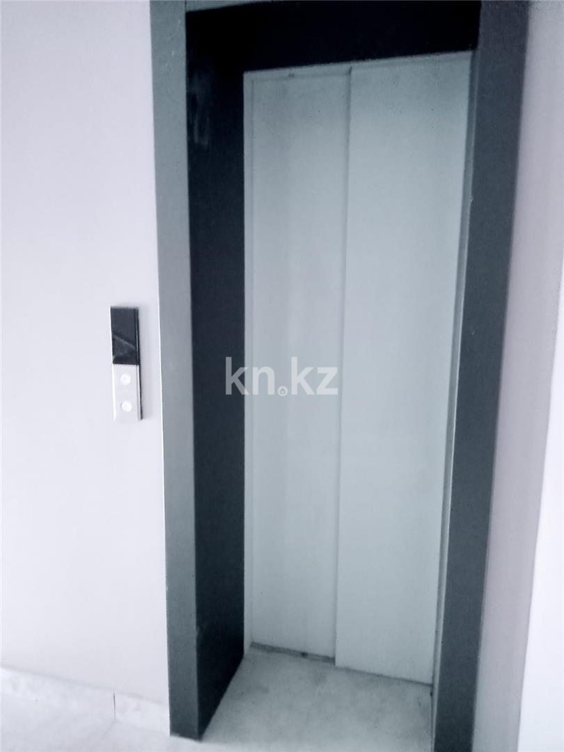 Продажа 3-комнатной квартиры, 112 м², ул. Жанибекова в Караганде - фото 9