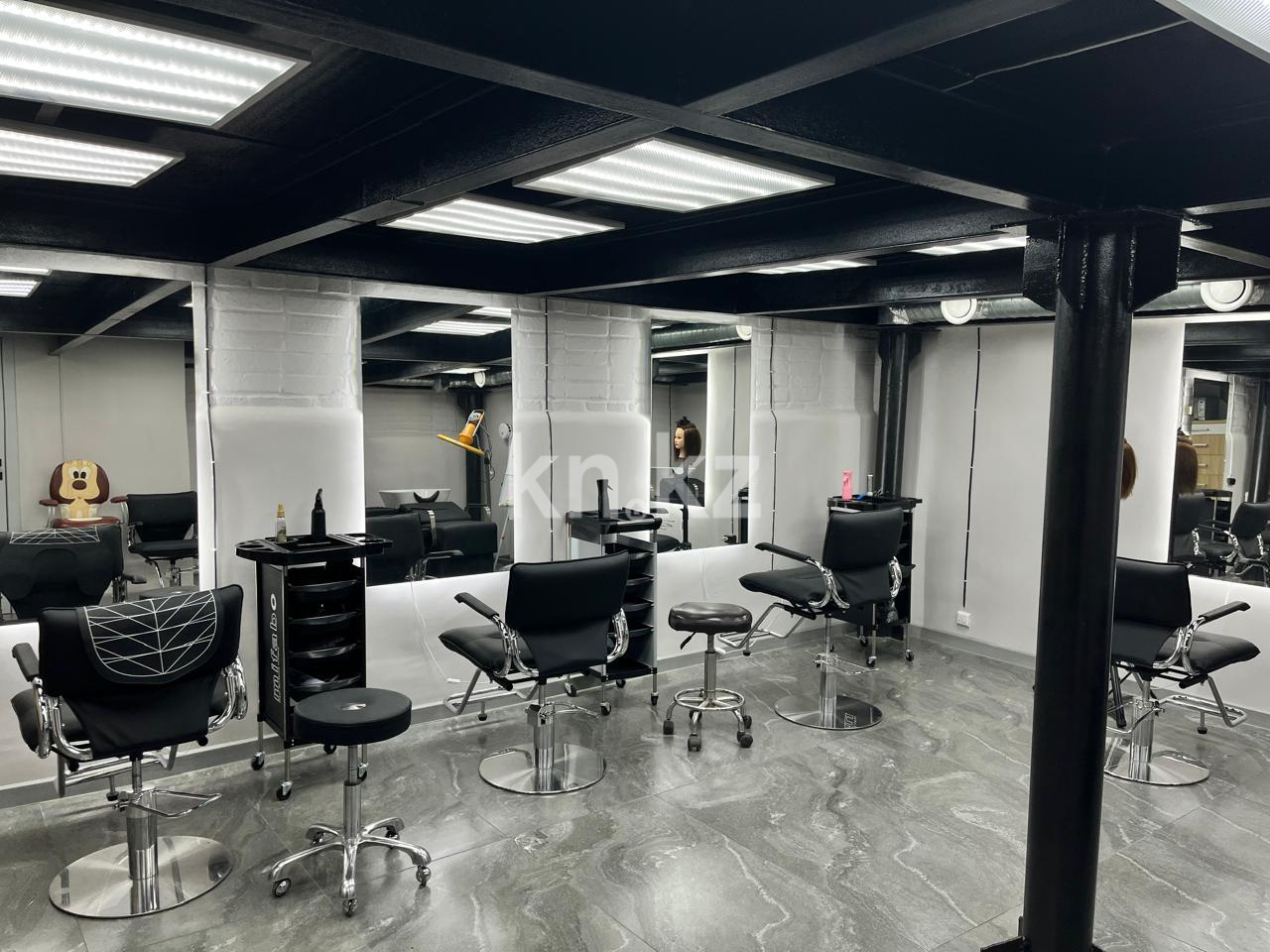 Продажа помещения, 104 м² - Продажа офисных и торговых помещений в Караганде фото 1 из 15