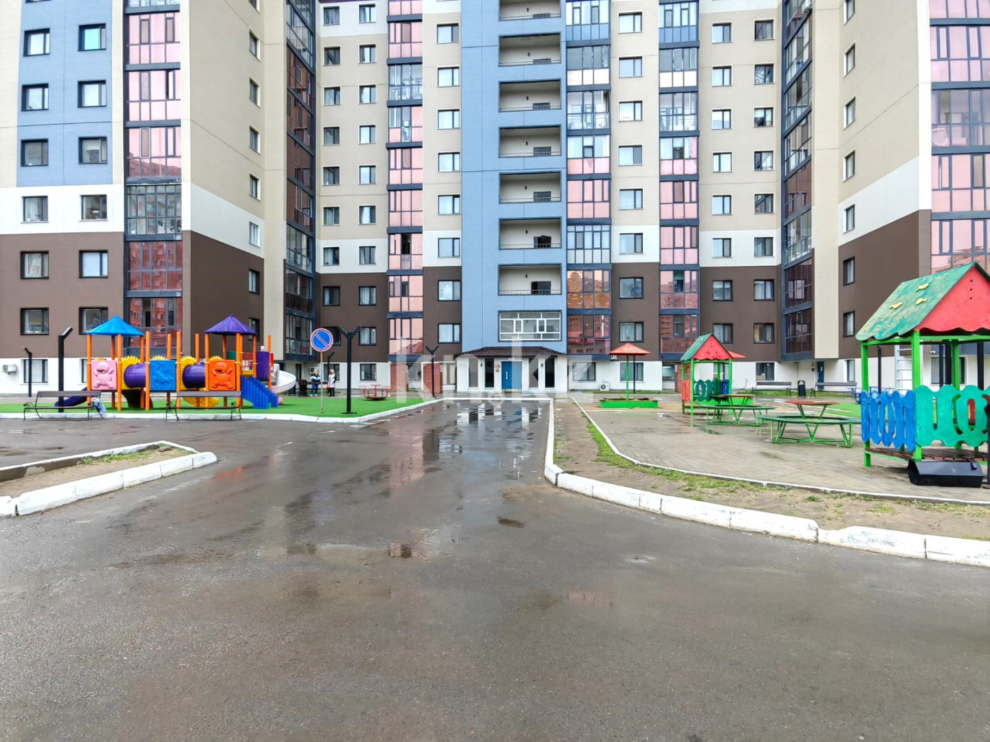 Продажа 4-комнатной квартиры, 109 м², пр. Шахтеров, дом  52б - Продажа  четырехкомнатных квартир в Караганде фото 37 из 40