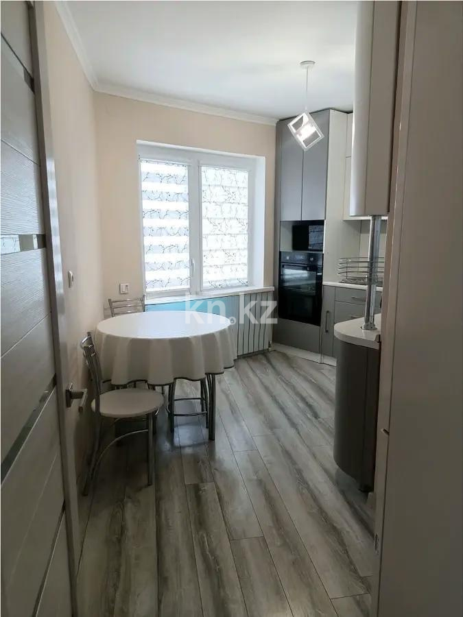 Продажа 3-комнатной квартиры, 82 м², ул. Ашимова, дом  26 в Караганде - фото 4